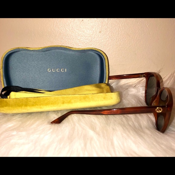 Gucci Acetate Sunglasses w/Lime Green Velvet Case - Picture 7 of 14